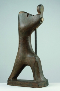 Ladislav Zívr, Fotoreportér, 1947, keramika, v. 52,5 cm, KGVUZ, inv. č. P 140