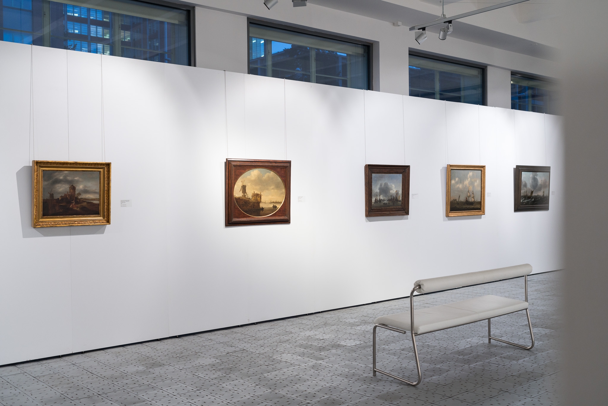 Pohled do výstavy Zlatý věk. Flámské a holandské malířství 16. – 18. stol. ze sbírky Alšovy jihočeské galerie